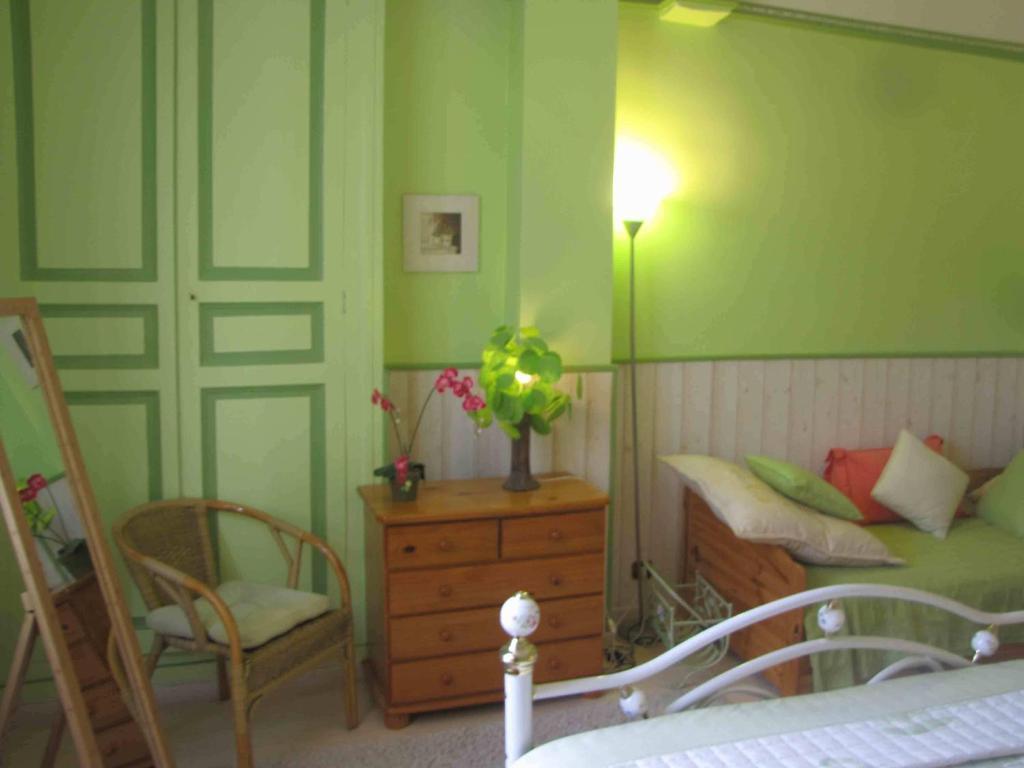 Chambres D'Hotes Les Pensees Douces オセール 部屋 写真